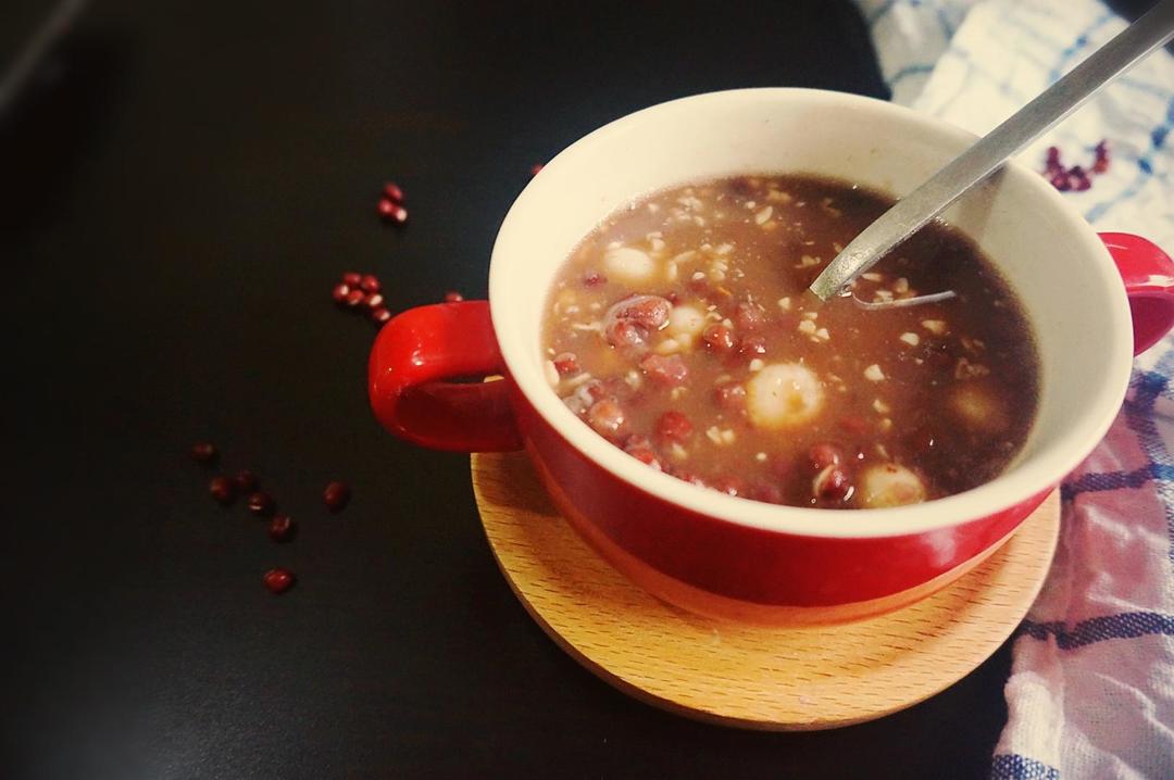 红豆沙桂花酒酿小丸子（大姨妈汤）的做法