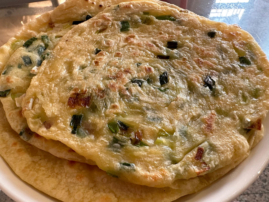 家常鸡蛋葱油饼 凉了也不硬 外酥里软 媲美早餐店 附细节视频详解