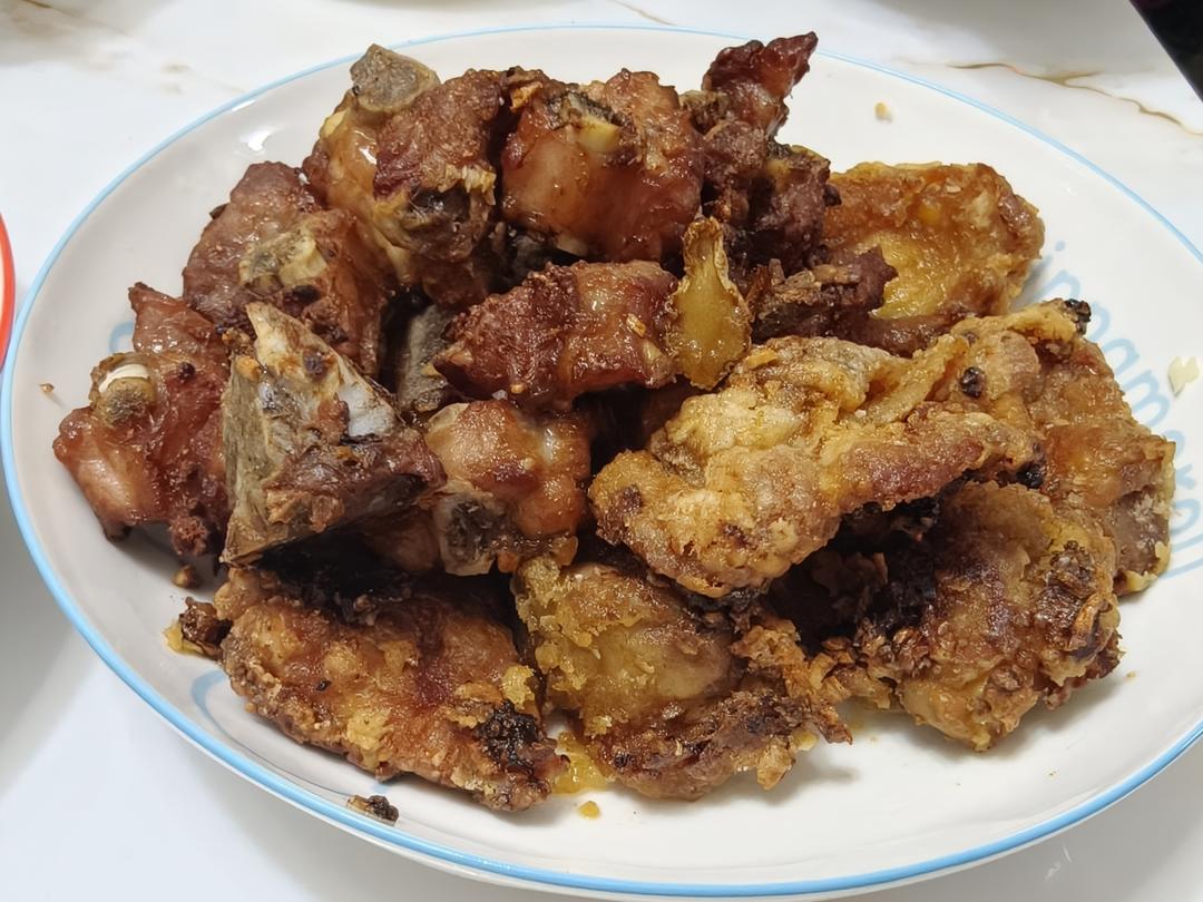蒜香椒盐排骨