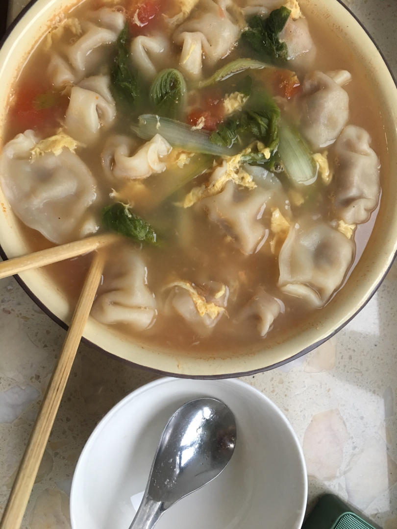 番茄汤抱饺子【健康一锅端】