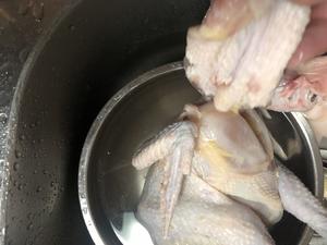 羊肚菌煲鸡汤的做法 步骤1