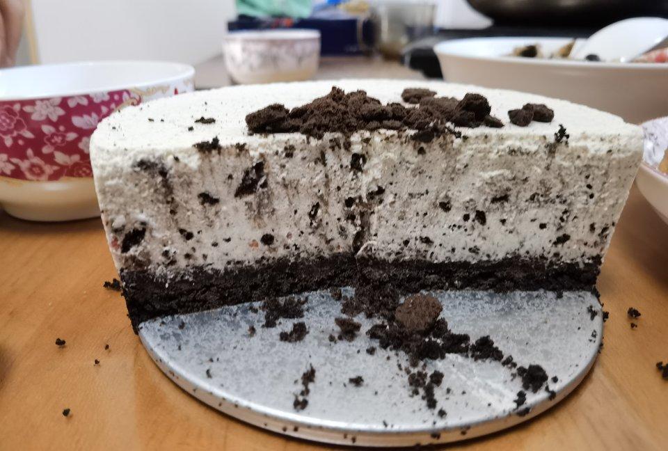 xiaoxiami6666做的6寸牛奶奥利奥慕斯蛋糕