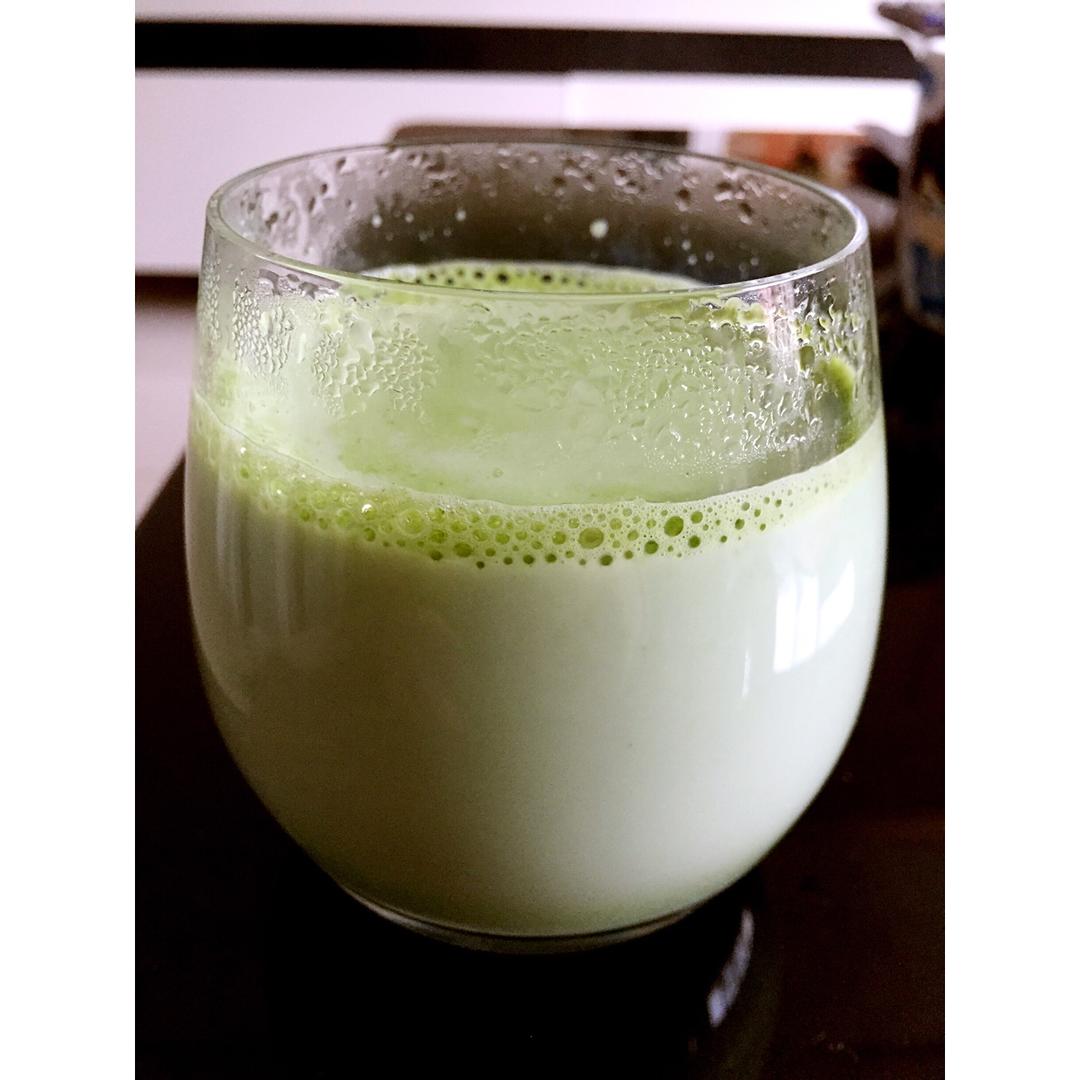 成熟口味抹茶拿铁