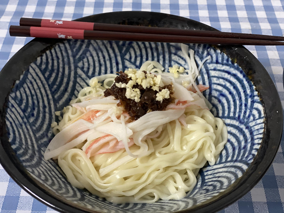 红葱香酱凉拌面