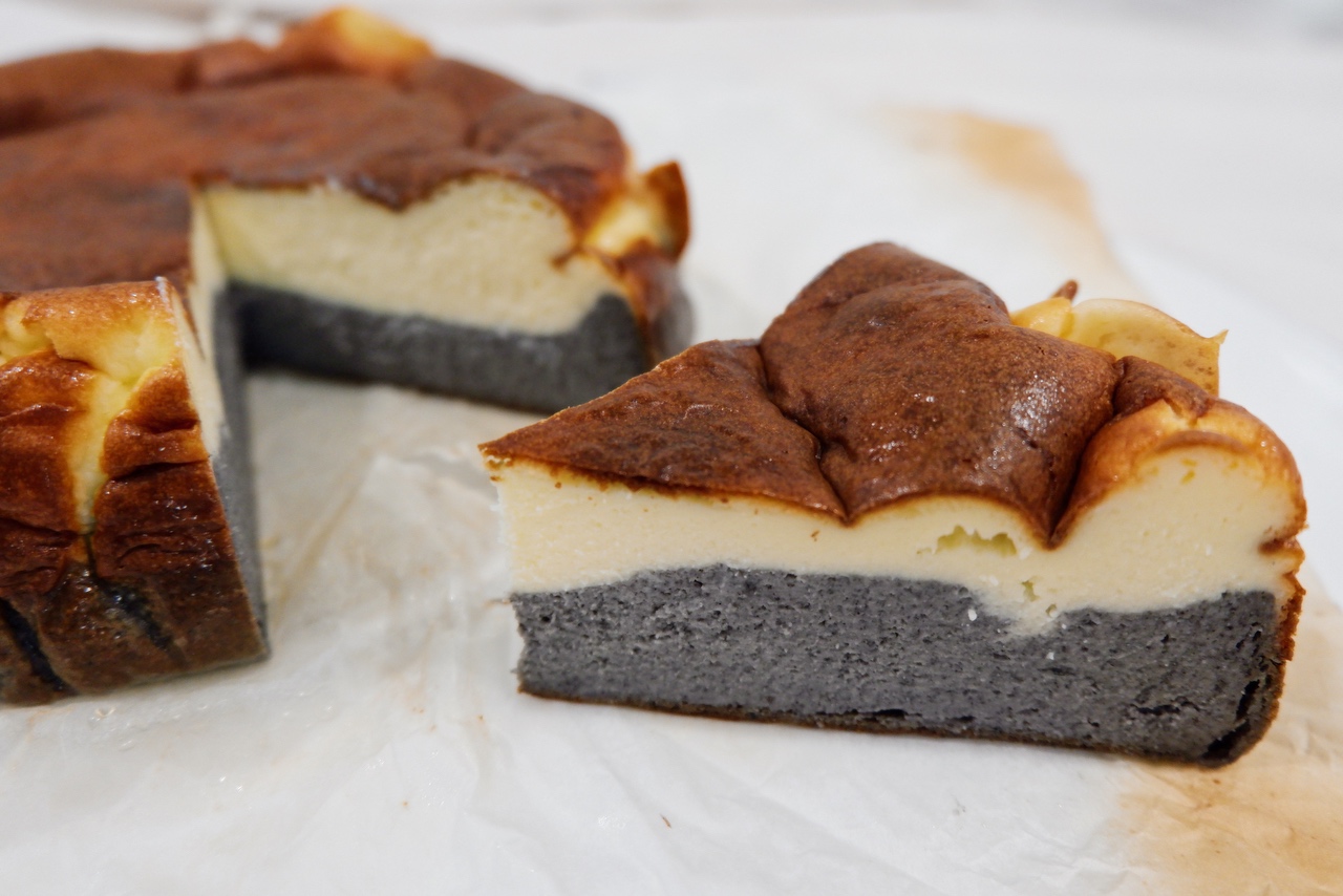黑芝麻双层巴斯克芝士蛋糕的做法
