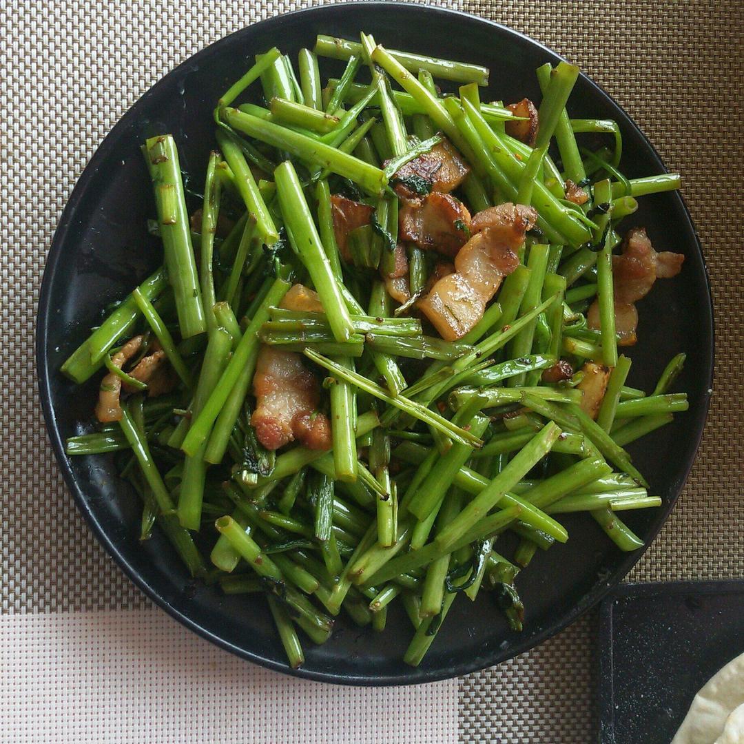 空心菜杆炒肉片的做法