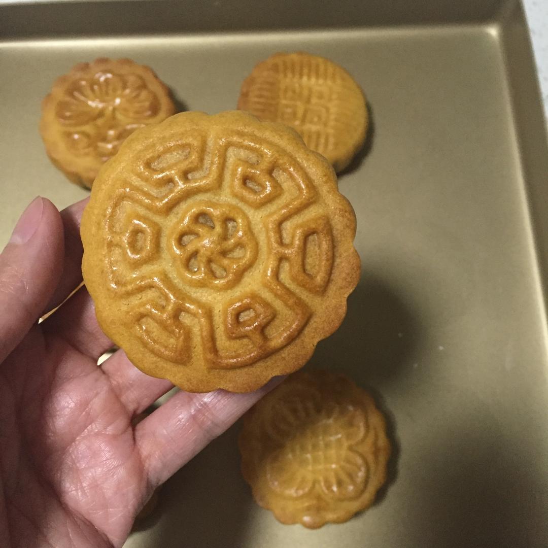 广式月饼—蛋黄莲蓉月饼