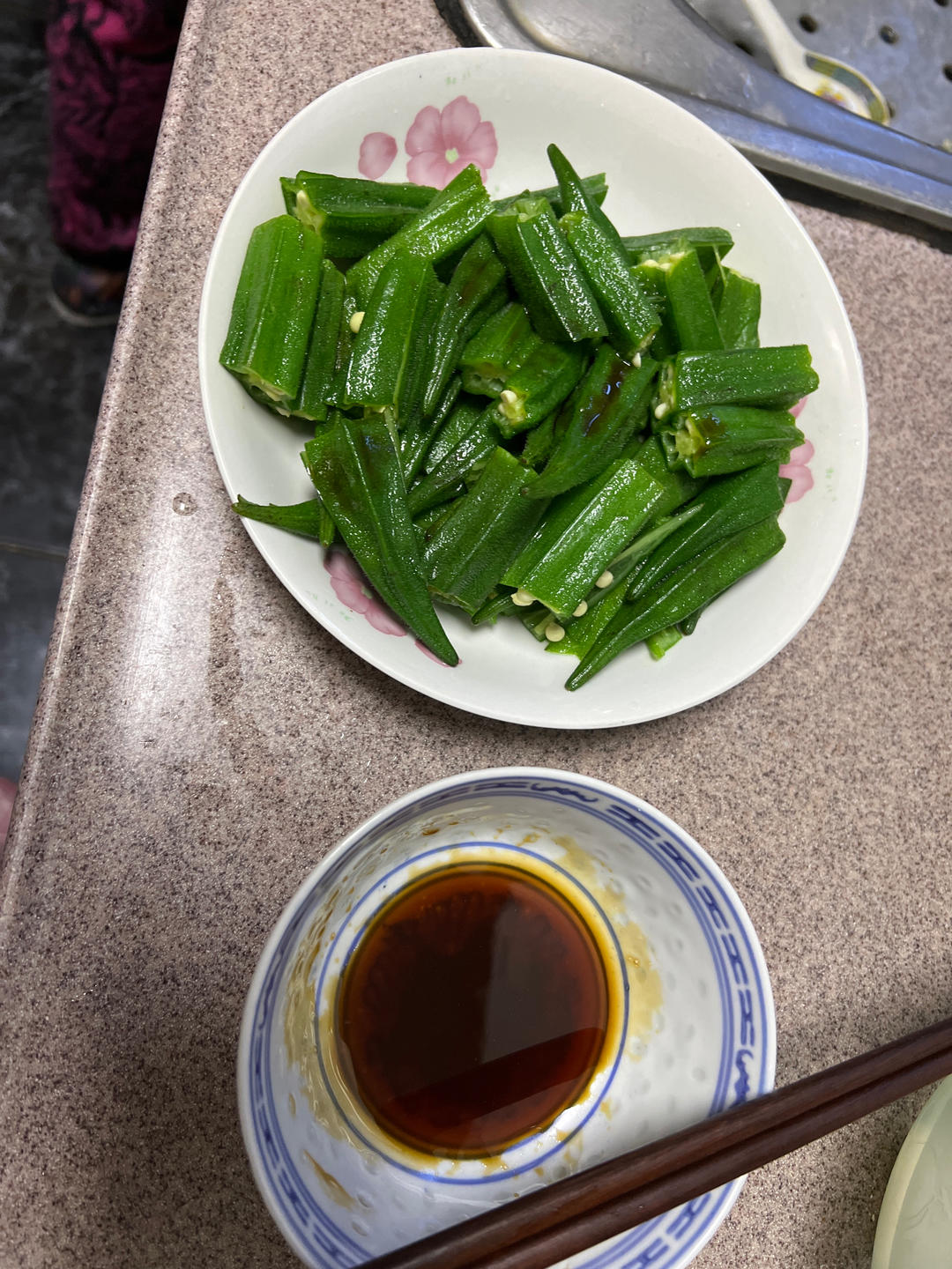 白灼秋葵