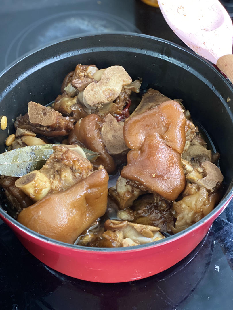 流口水的黄豆炖猪蹄