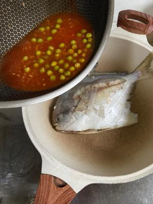 茄汁鲳鱼的做法 步骤6