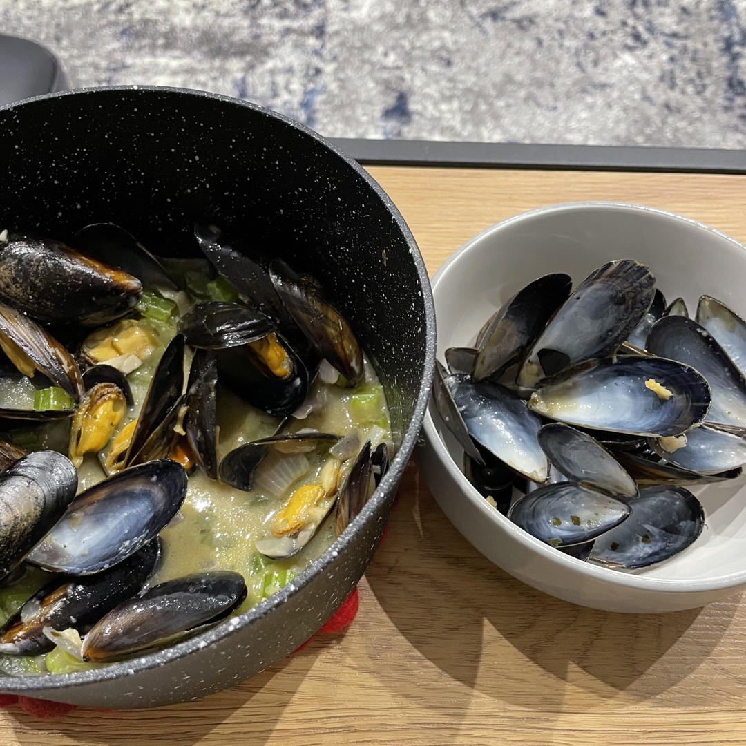 新西兰青口贝mussel（最原始最鲜美的做法）超级简单/人人都可以成为别人羡慕的大厨，超详细步骤图，铸铁锅