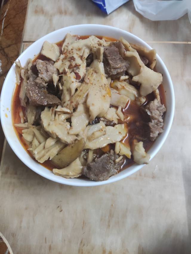 超简单高压锅麻辣笋子烧牛肉