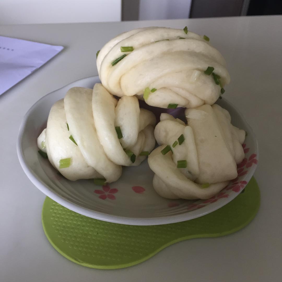 葱油花卷 Steamed Roll
