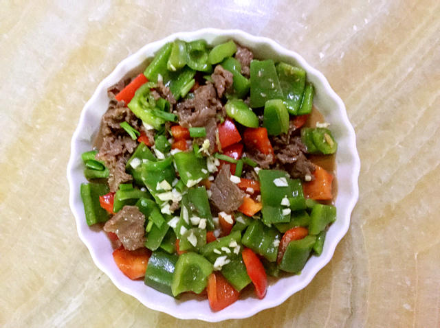 孜然牛肉炒青椒