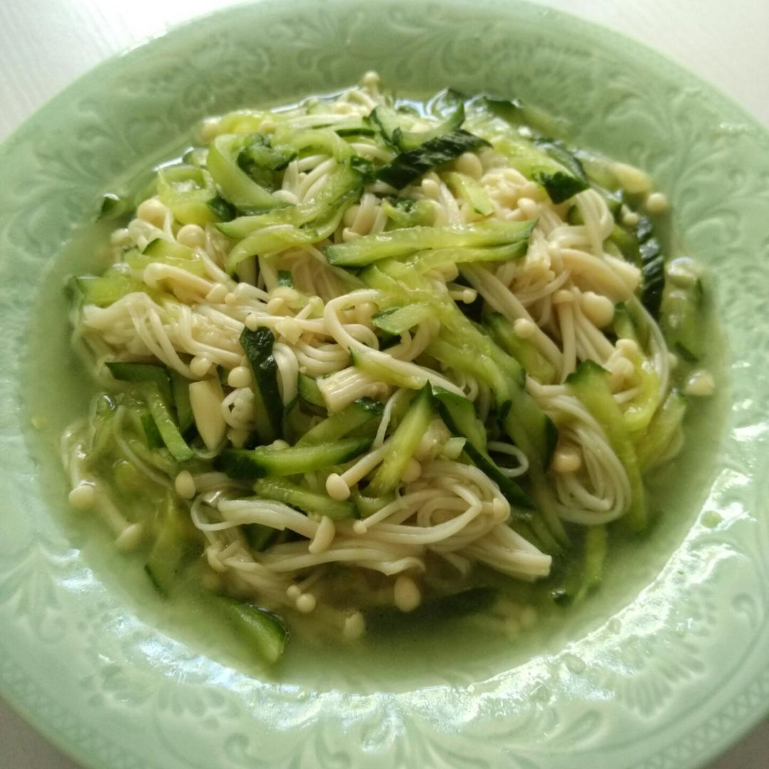 金针菇拌黄瓜