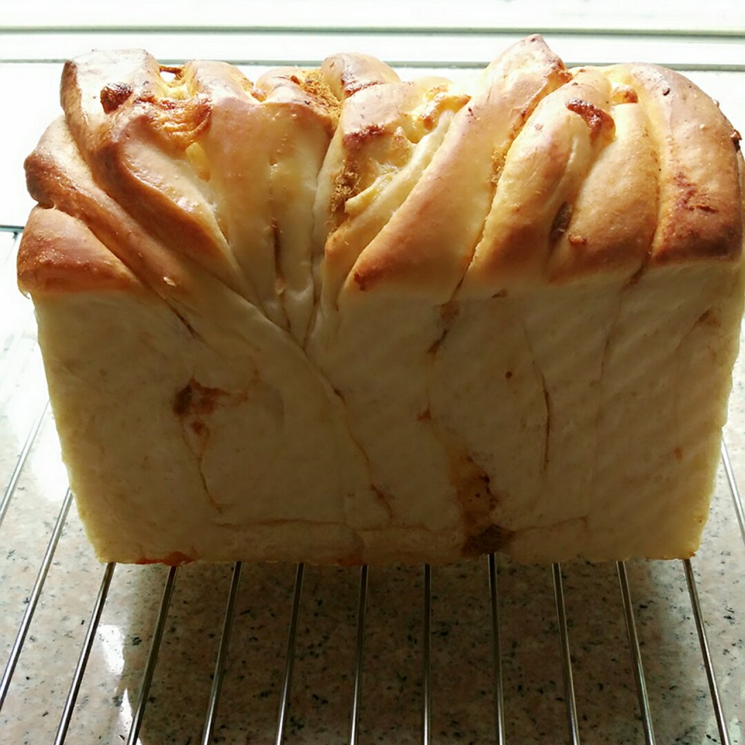 手撕千层肉松面包