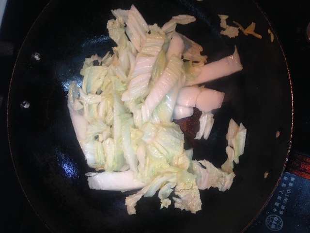 海参白菜汤的做法 步骤2