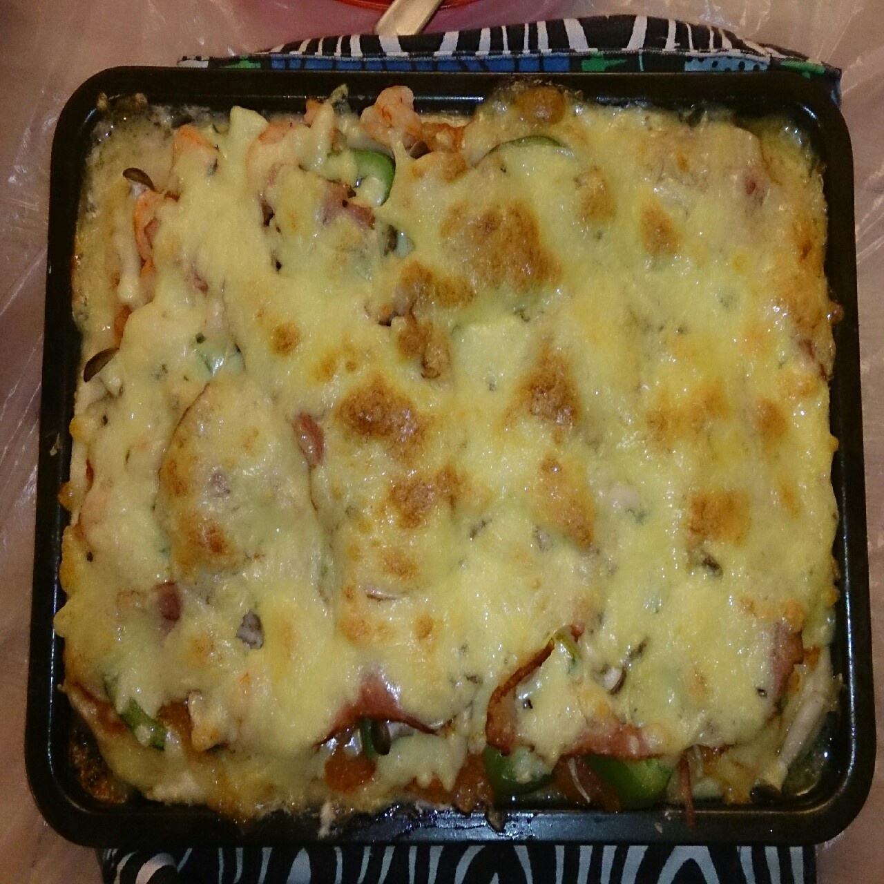 厚底鲜虾培根披萨