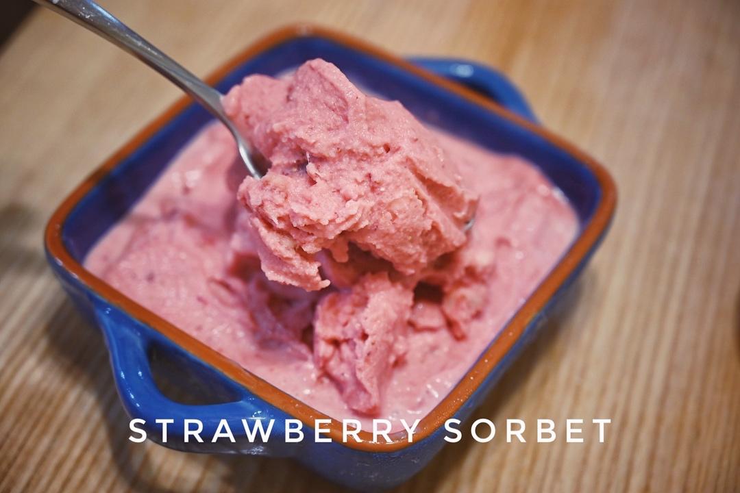 两种材料就能做的甜品之草莓冰糕