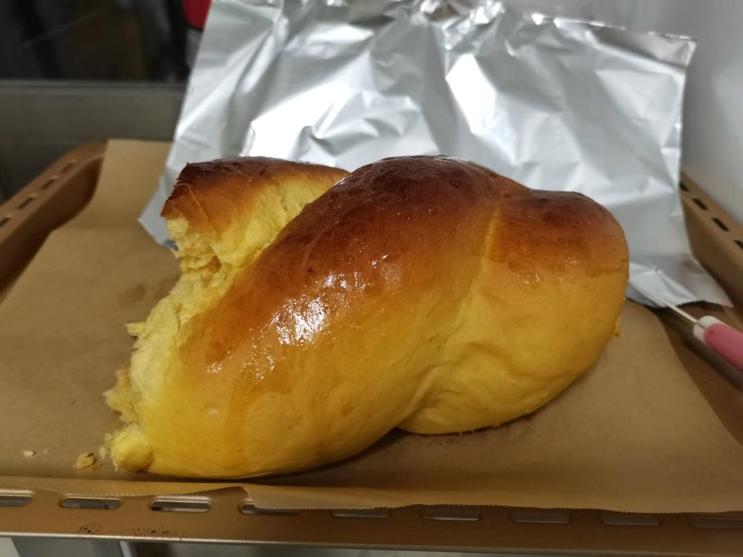 非常松软的胡萝卜肉松面包