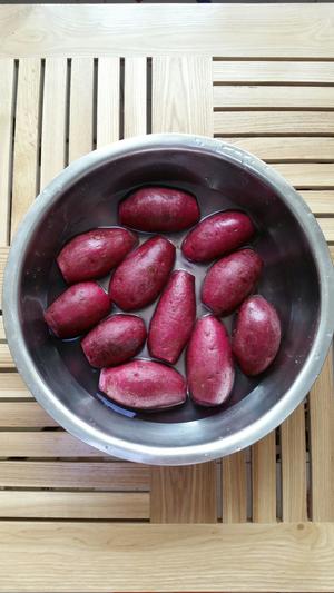 紫薯玫瑰花馒头的做法 步骤2