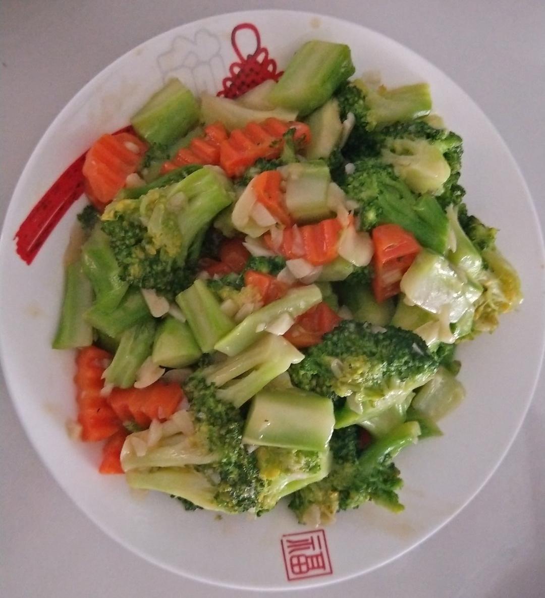 蒜蓉西兰花清淡爽口，用好小窍门，做法超简单