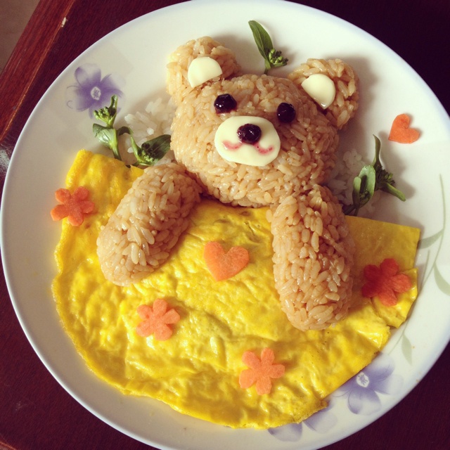 午睡的小熊蛋包饭