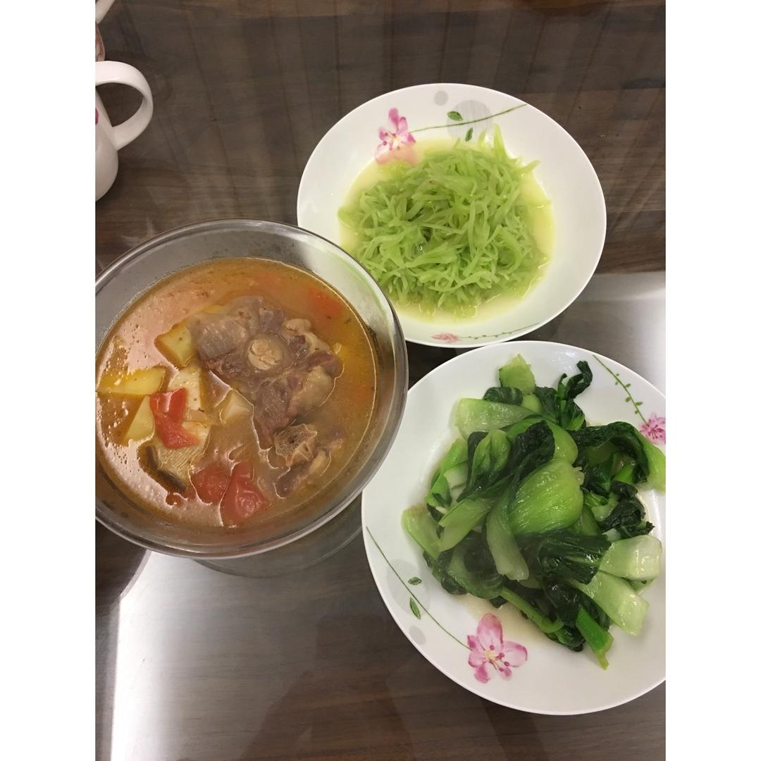 暖心暖胃番茄牛尾汤（减肥版）