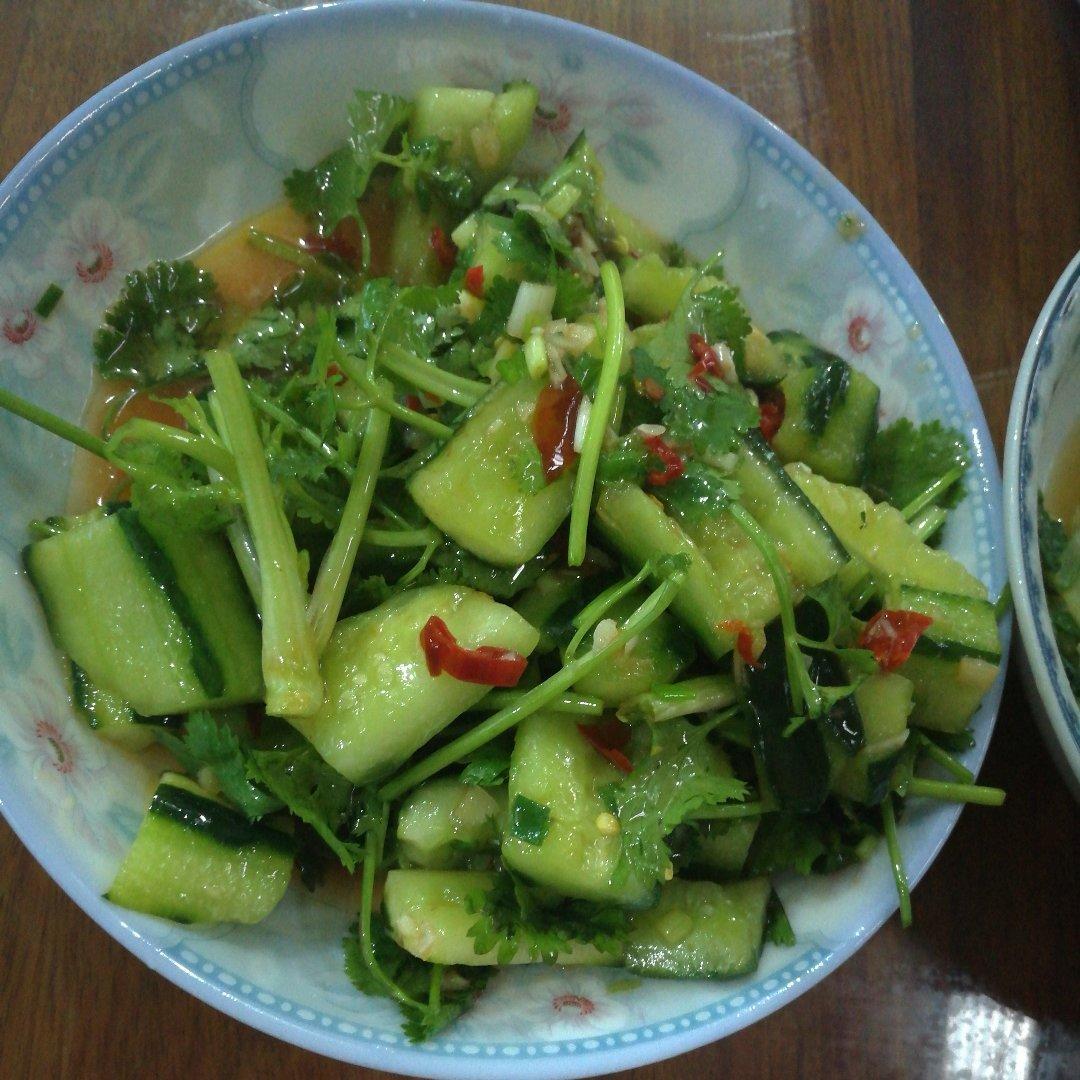 凉拌黄瓜