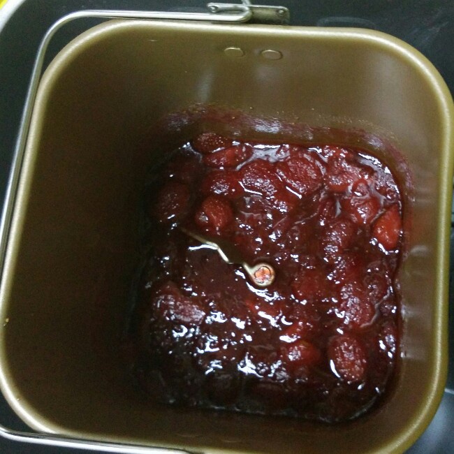 自制草莓果酱～面包机版