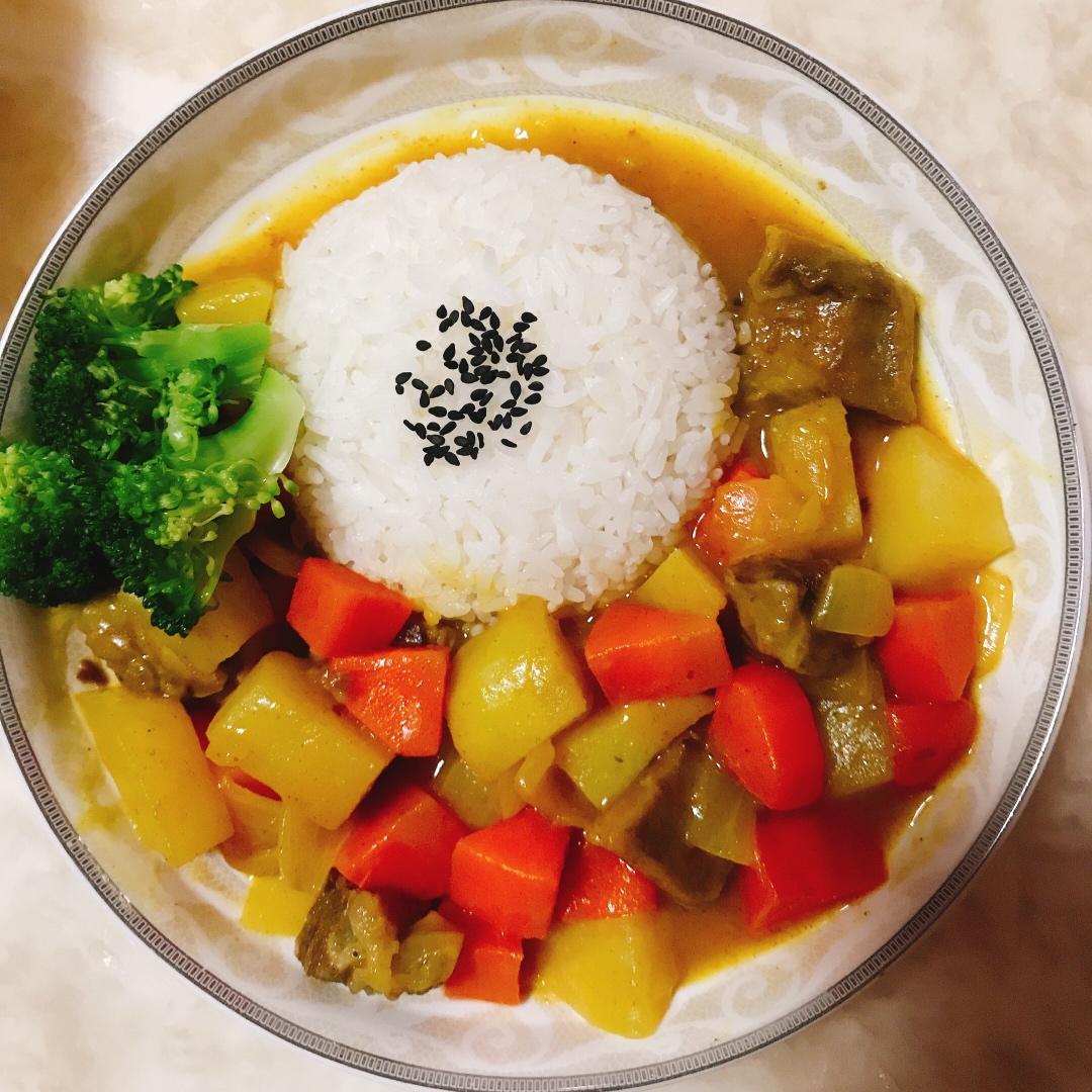 咖喱牛肉饭