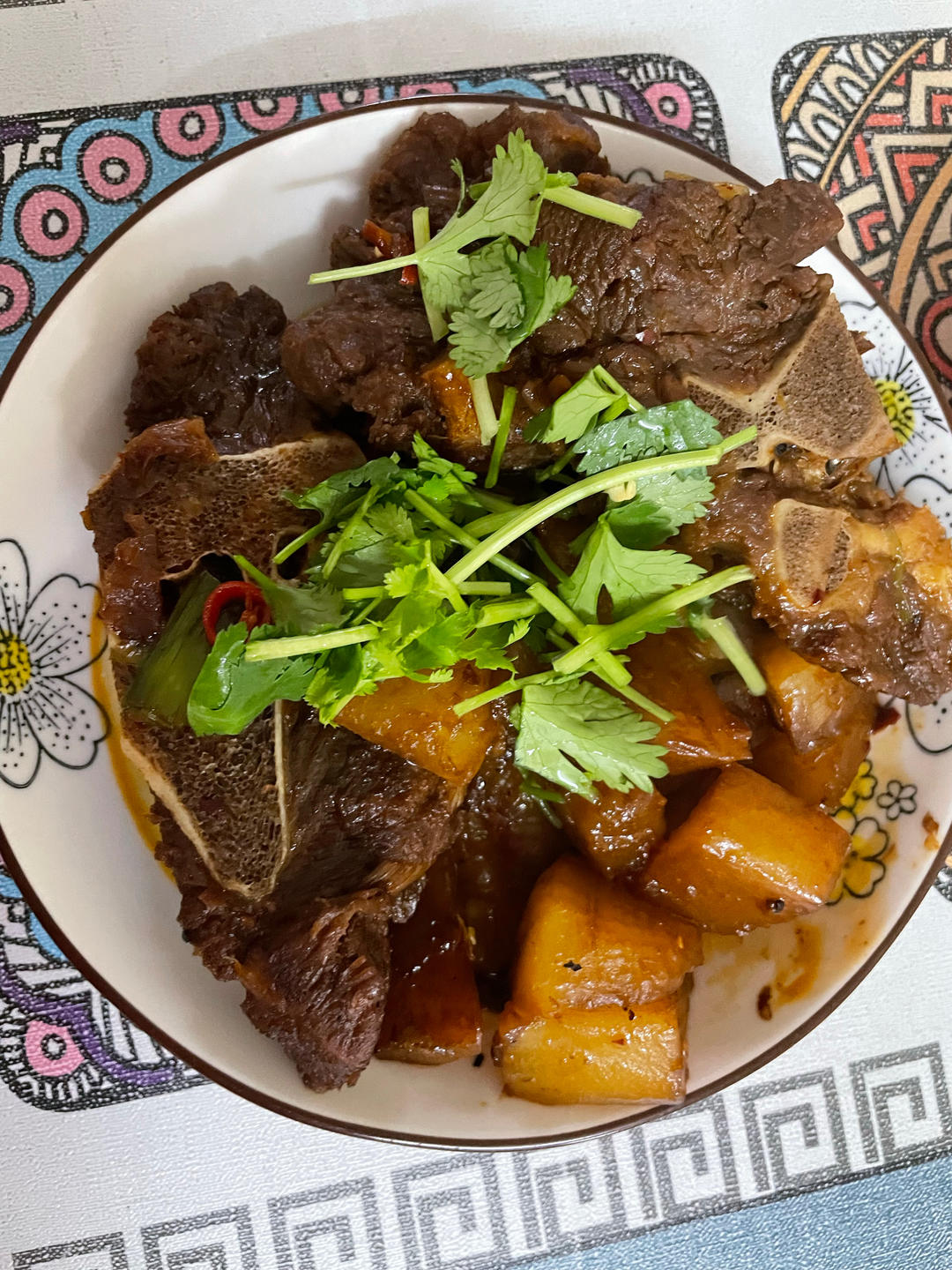 牛骨头炖萝卜，夏天也会觉得好吃的小火锅