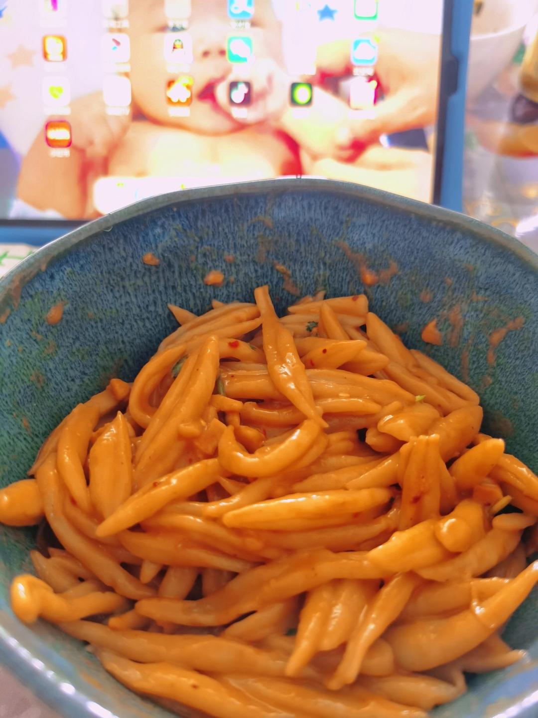 吃一次就爱上的麻酱肥牛拌面！味道绝了