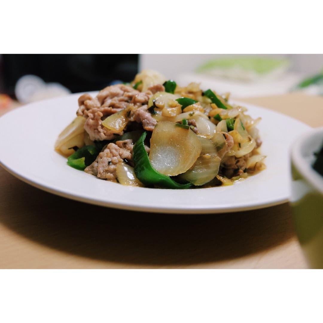 洋葱青椒炒肉丝