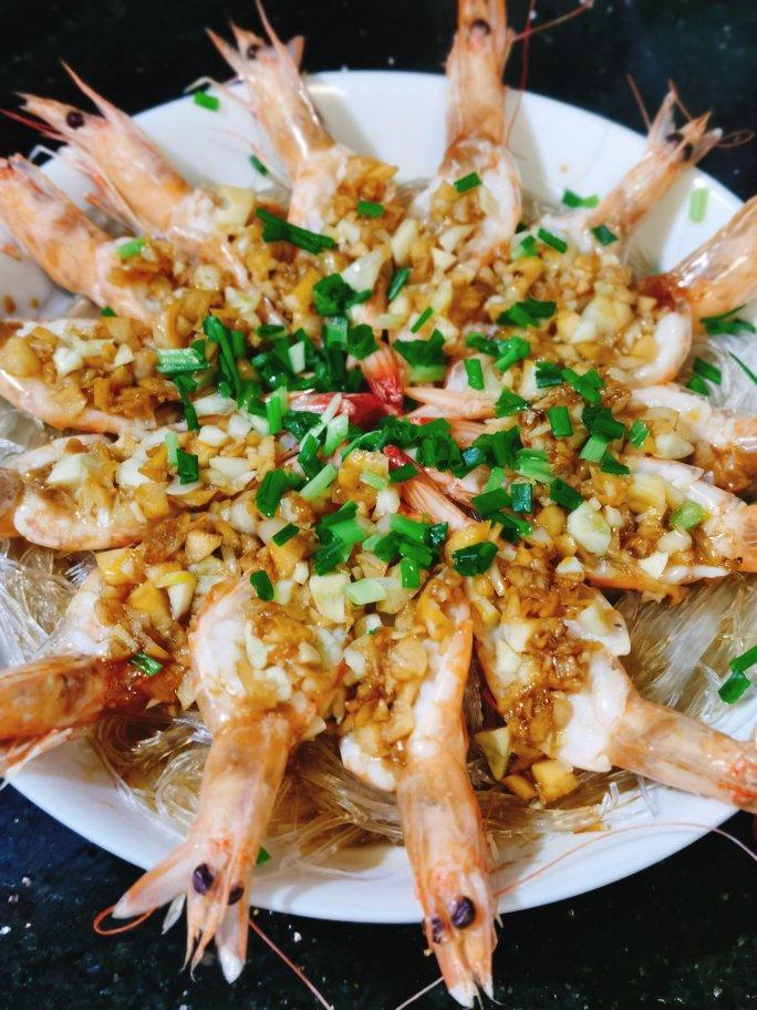 蒜蓉粉丝蒸大虾