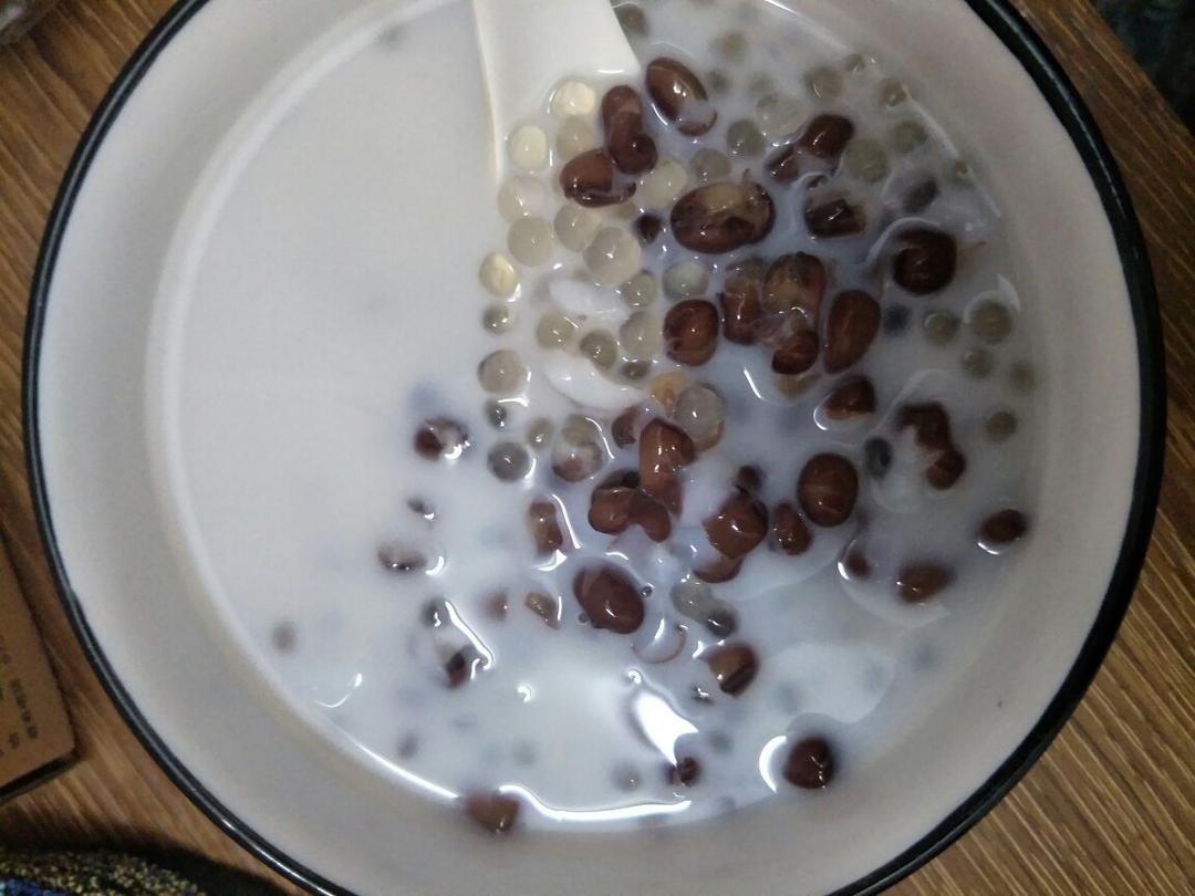 红豆椰汁西米露