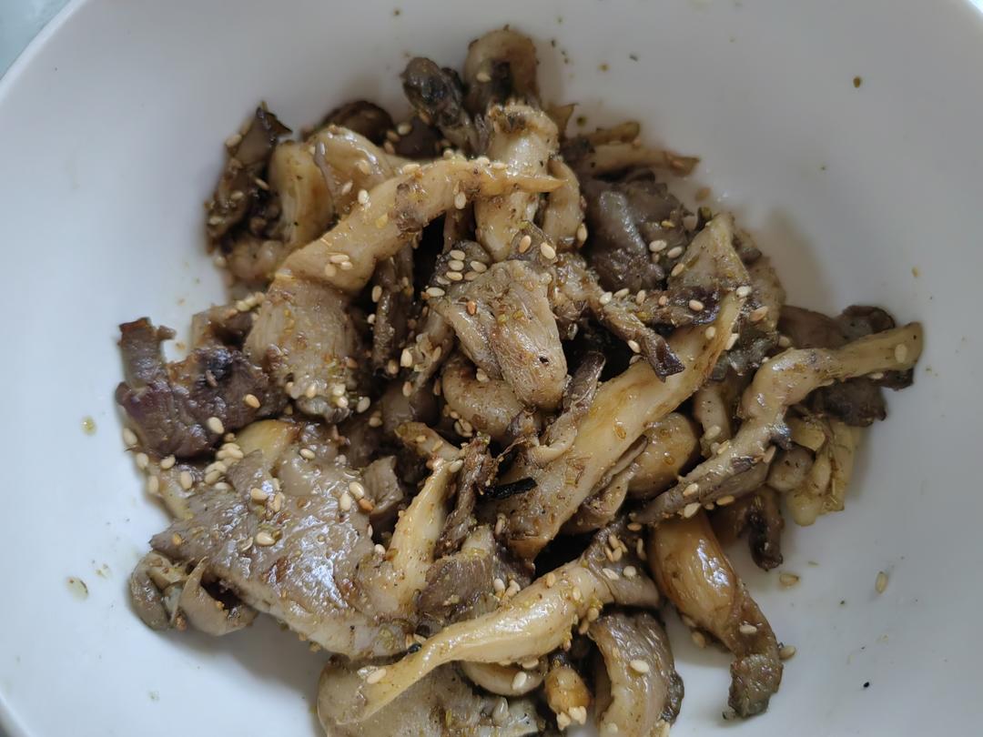 干煸平菇（有肉的味道）