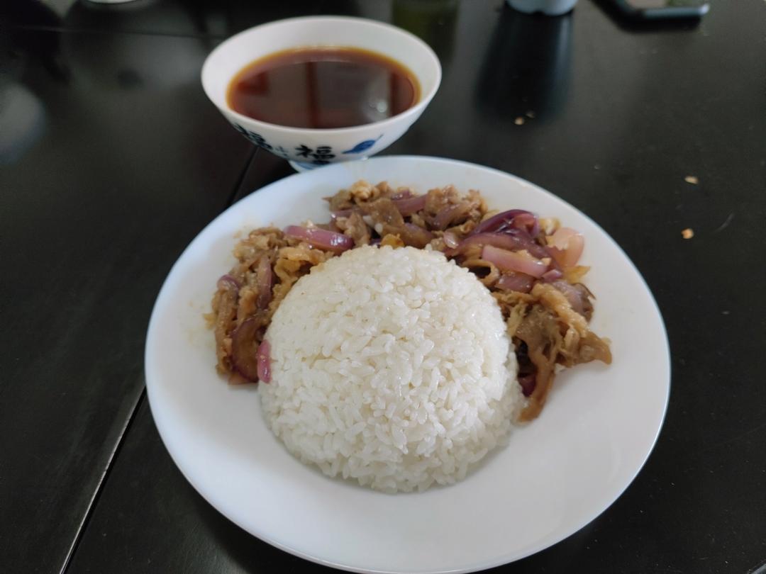 日式照烧肥牛                              模仿吉野家牛肉饭的牛肉版     自制家常照烧酱汁