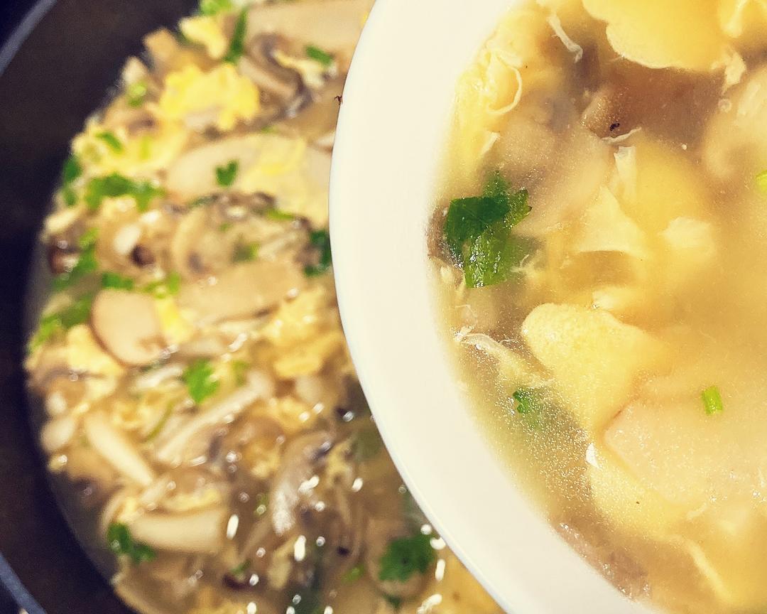 松茸菌菇蛋花汤（半小时快手菜）