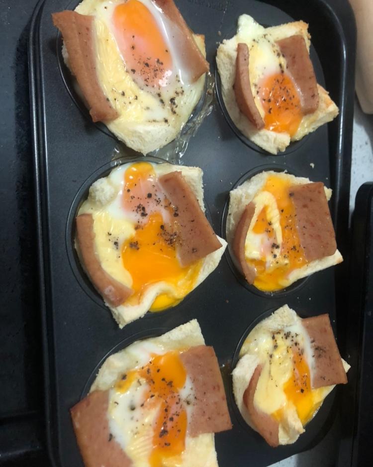 培根鸡蛋吐司杯