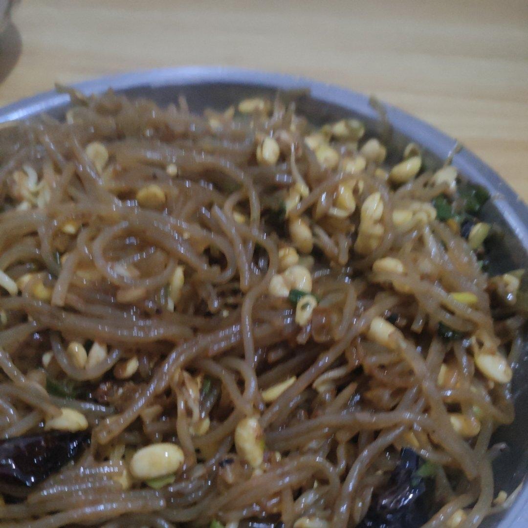 黄豆芽炒粉条