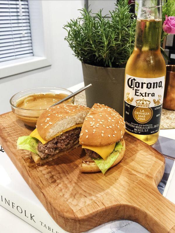 经典多汁牛肉排汉堡
