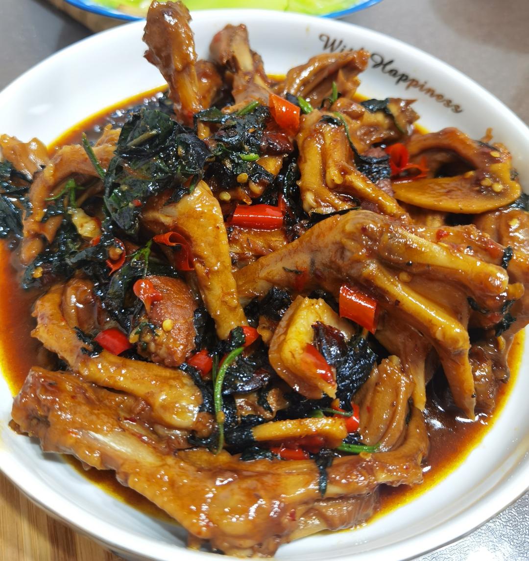 容易且超好吃的紫苏闷鸭脚