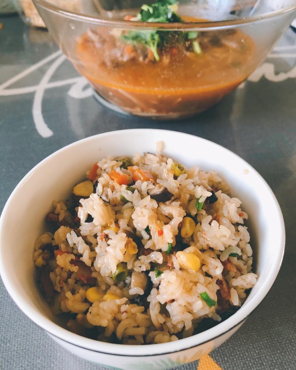 懒人必备～电饭煲腊肠焖饭