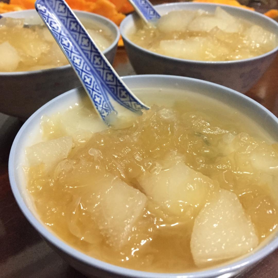 冰糖雪梨银耳汤