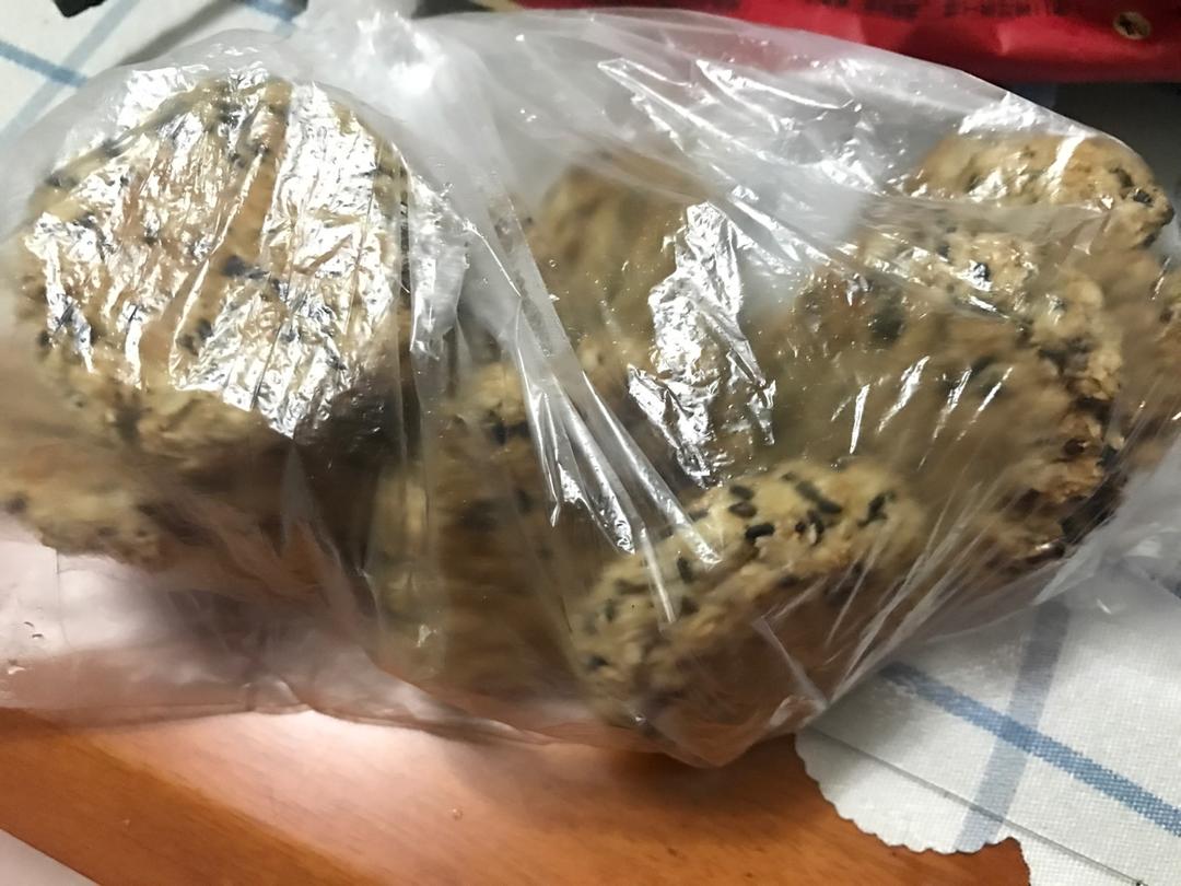 素食:有机燕麦芝麻大饼干