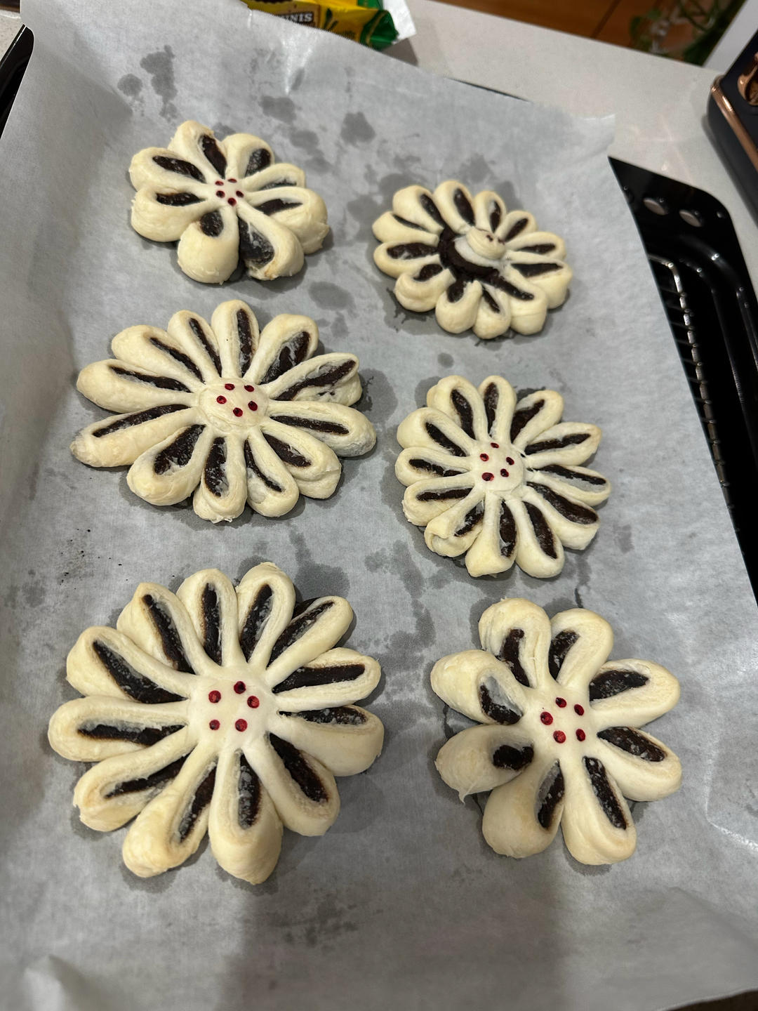 枣花酥，枣泥菊花酥