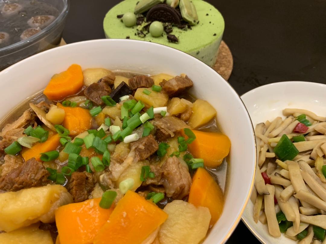 番茄土豆炖牛腩