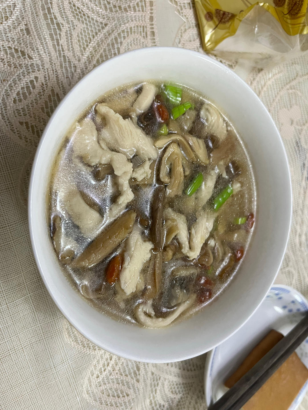 鸡胸肉平菇汤