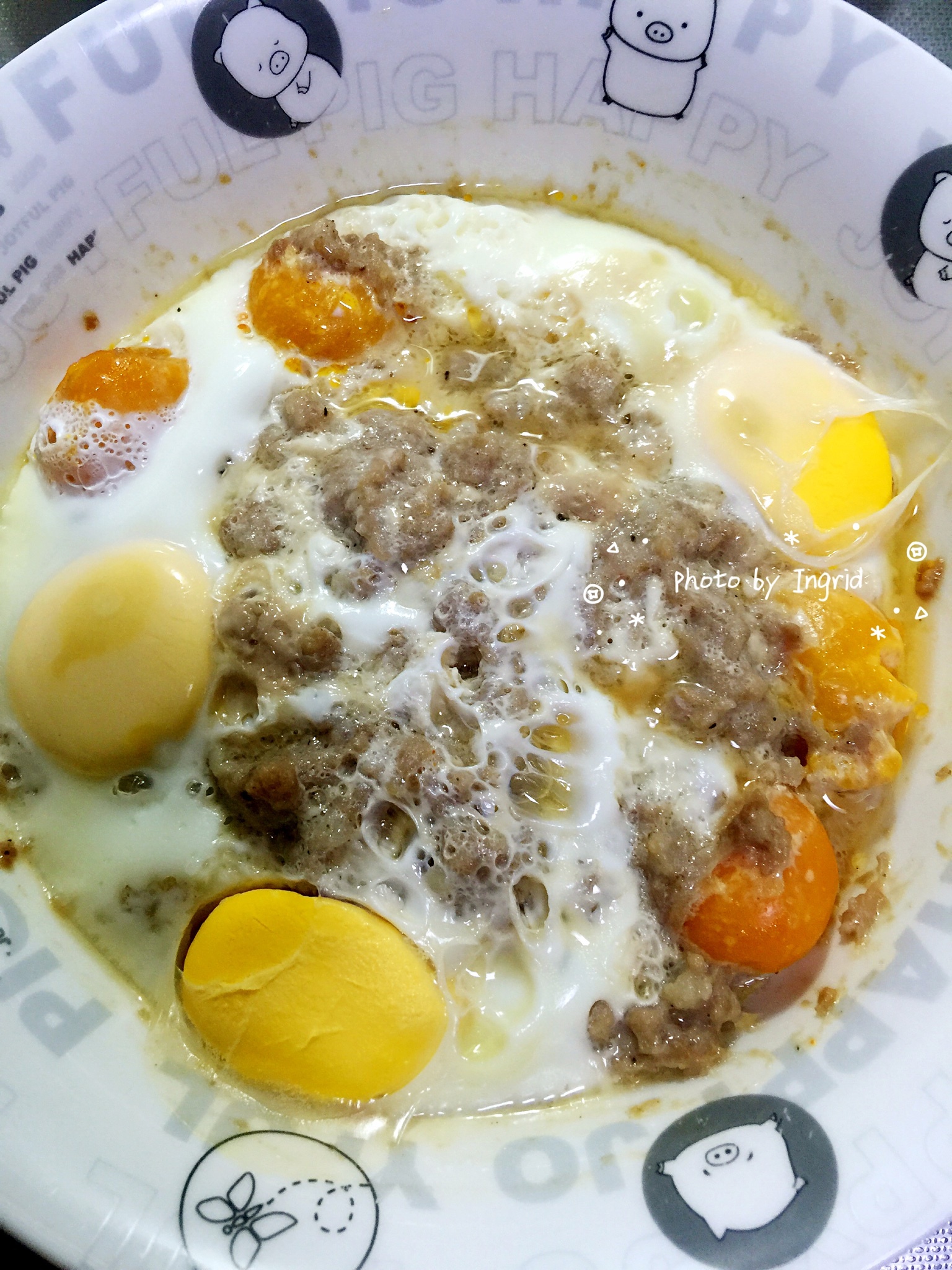 肉糜炖蛋和咸蛋黄